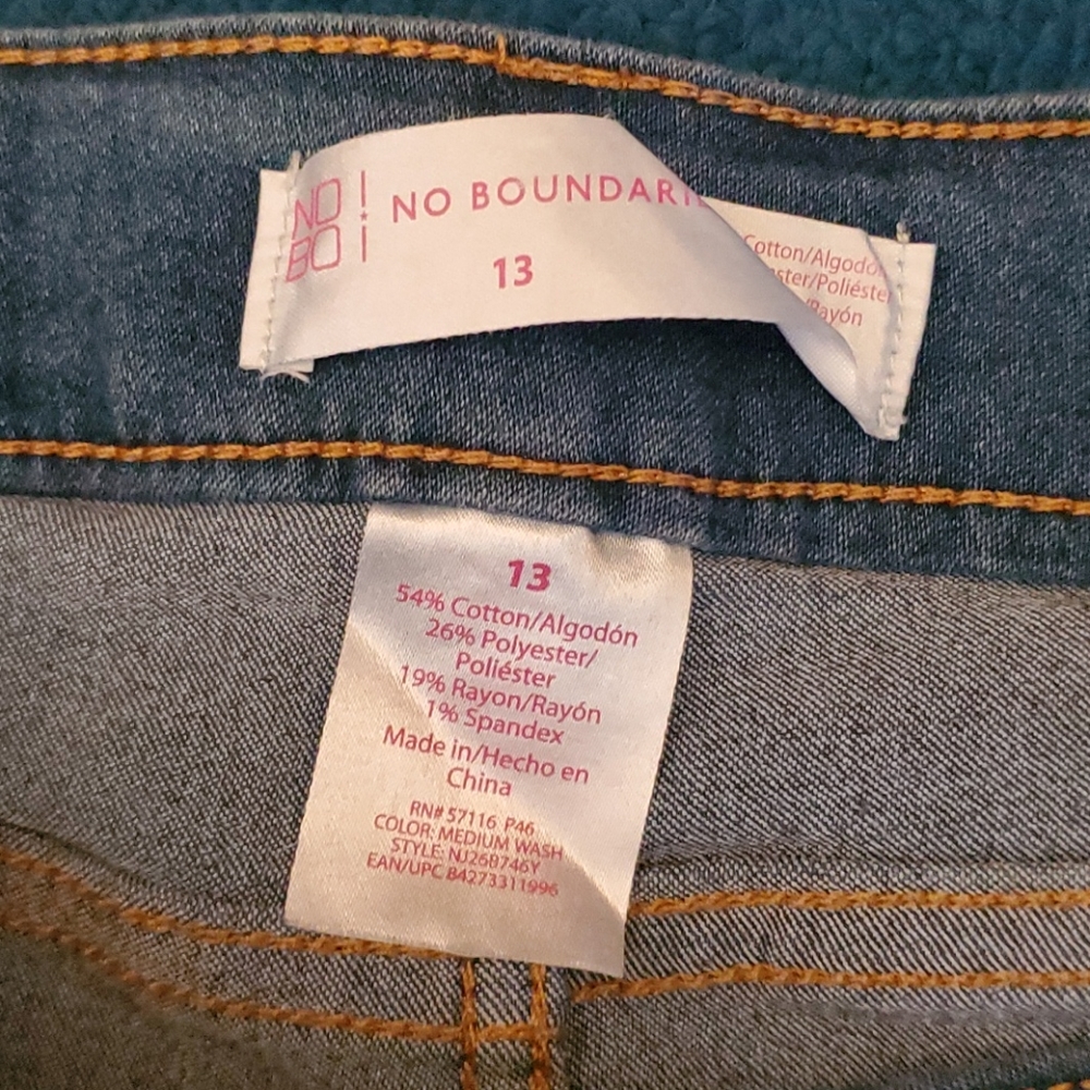 Shorts - Picture 3 of 3